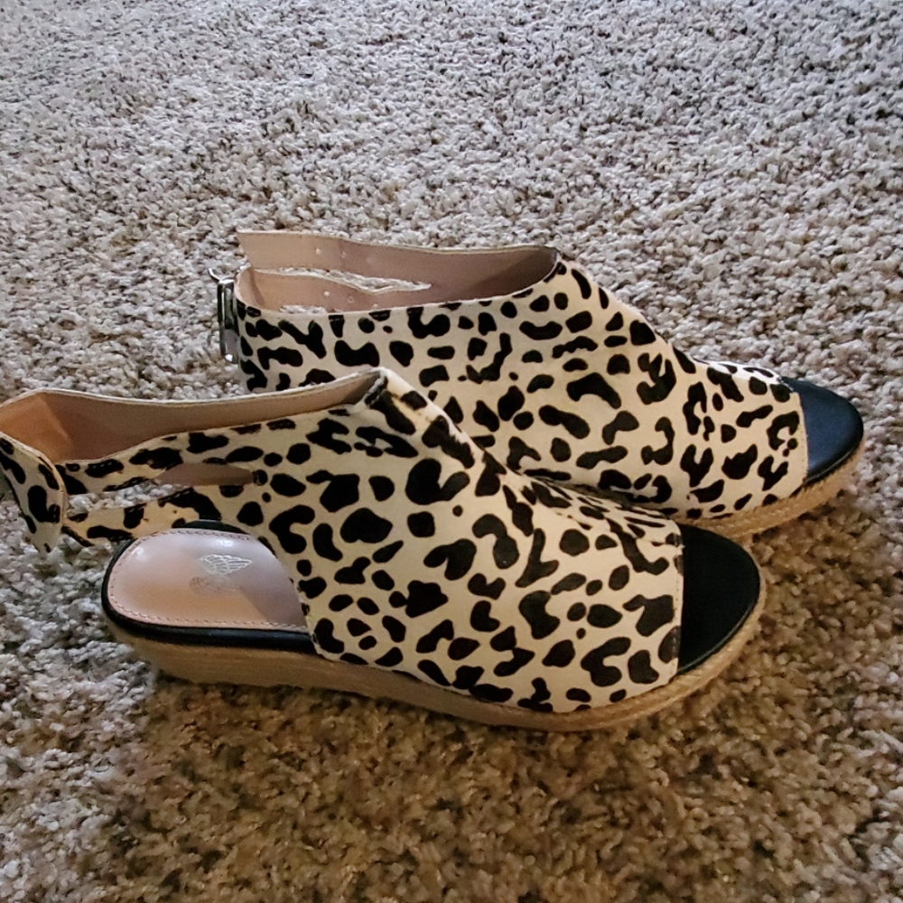 Wedge shoes